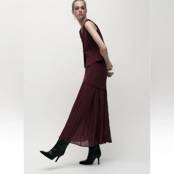 ZARA BURGUNDY MIXED PLEATED KNIT SKIRT